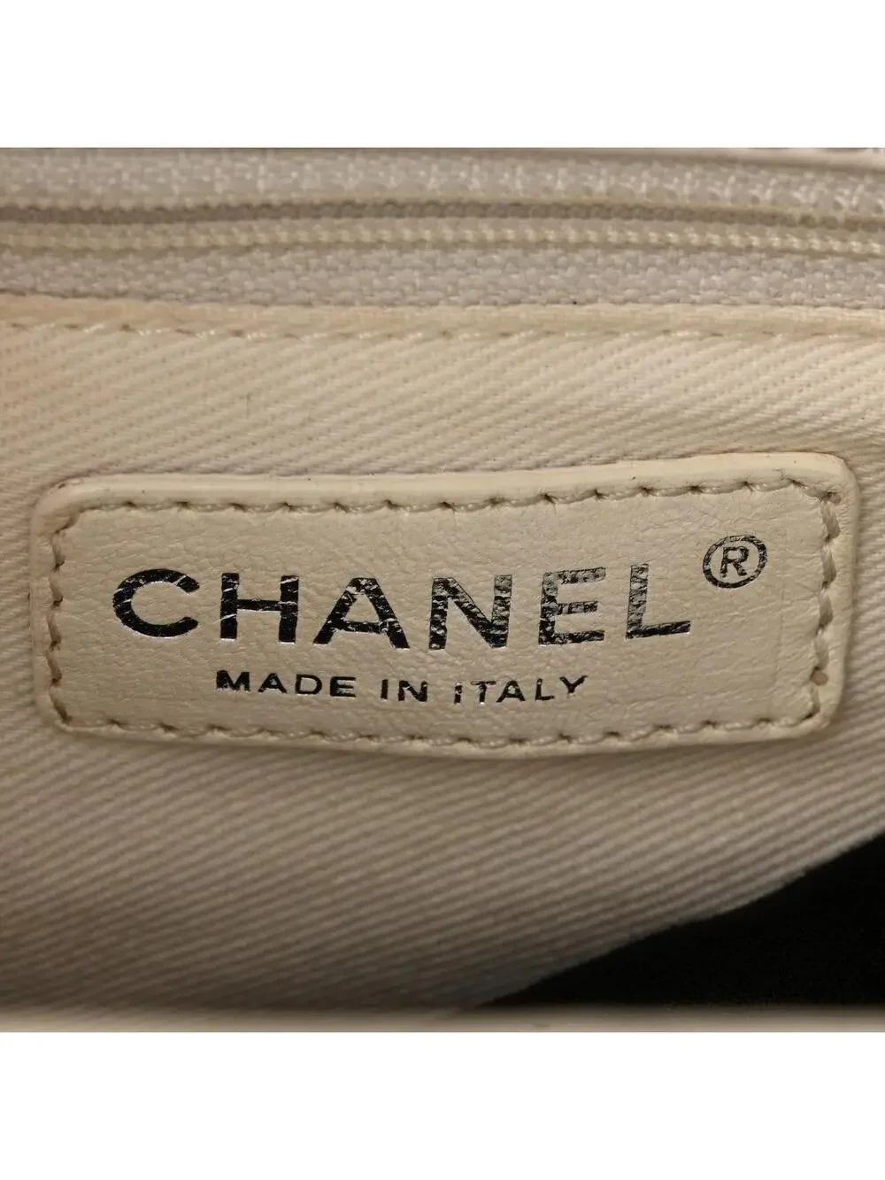 CHANEL immerse yourself